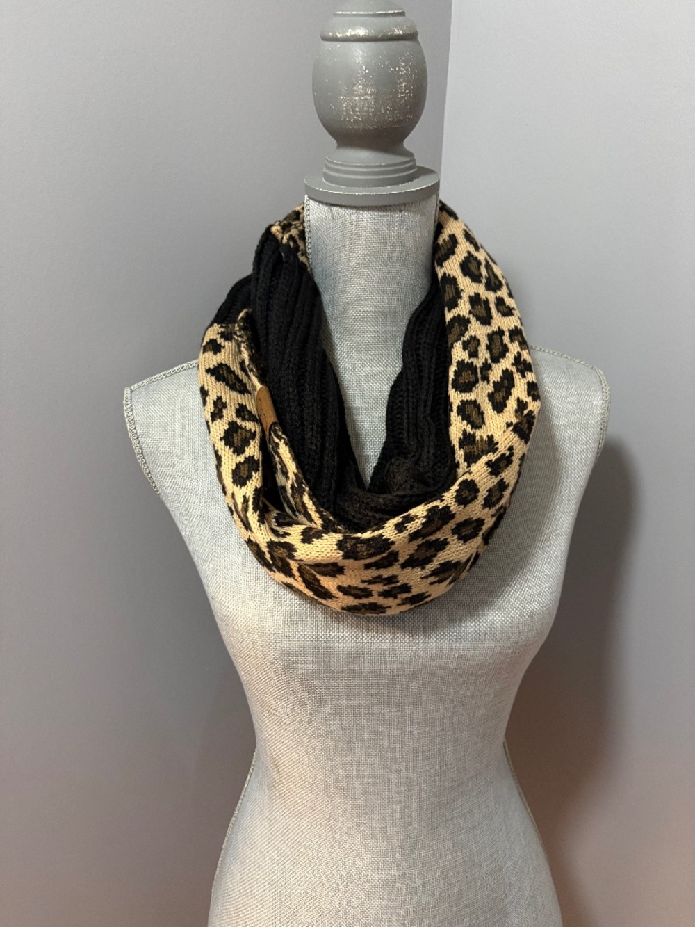 C.C Black Leopard Print Ribbed Infinity Scarf